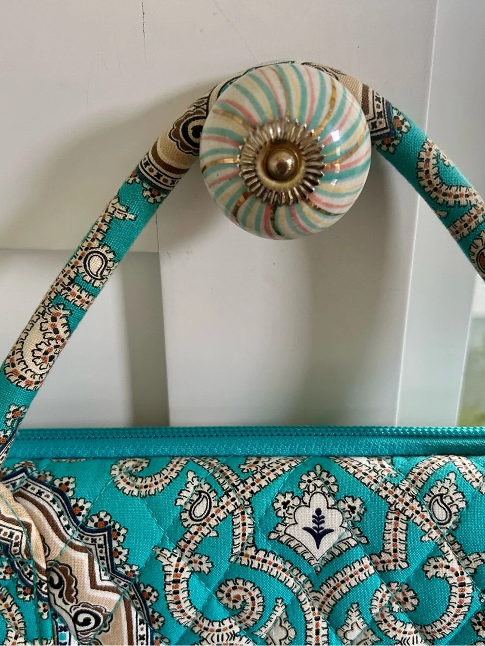 Vera Bradley “Totally Turq” Laptop Case. Turquoise/Brown Paisley Pattern.